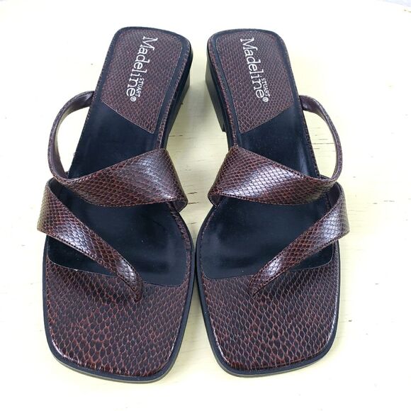 Women's Madeline Stuart Daphne Brown Animal Print Top Strap Sandals Size 7M - Picture 1 of 7